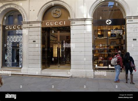 gucci store venice italy.